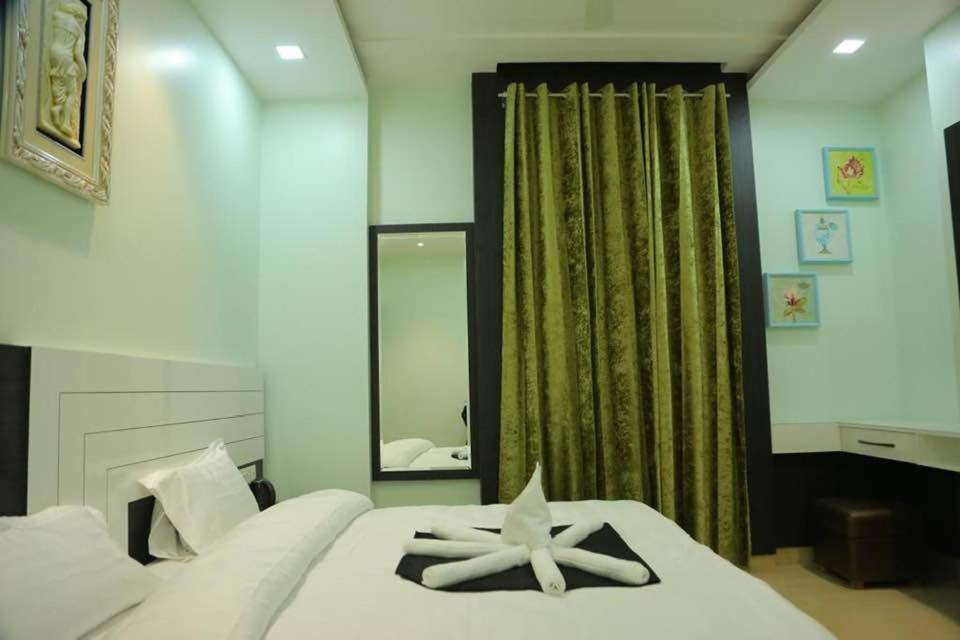 Amor Hotel Gangānagar Extérieur photo