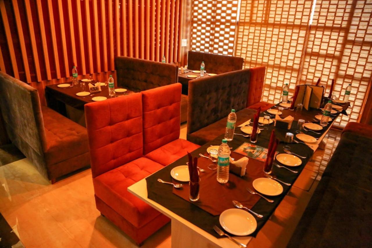 Amor Hotel Gangānagar Extérieur photo
